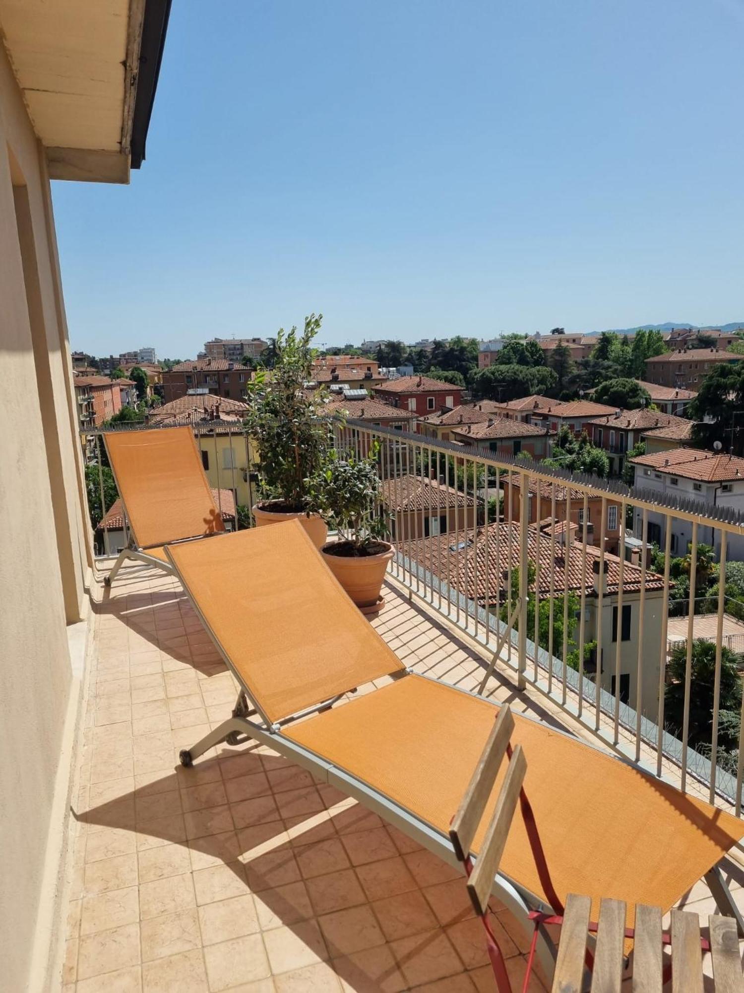 Bellavista Panoramic Terrace Appartamento Con Terrazza Zona Sant Orsola Болонья Экстерьер фото