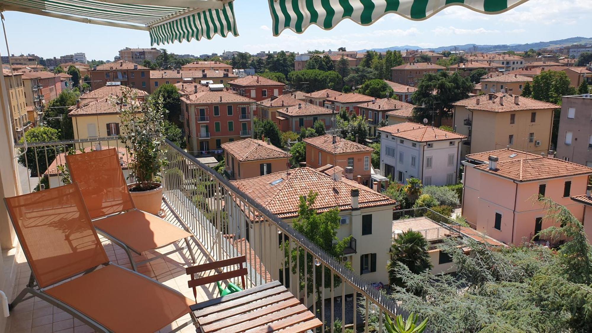 Bellavista Panoramic Terrace Appartamento Con Terrazza Zona Sant Orsola Болонья Экстерьер фото